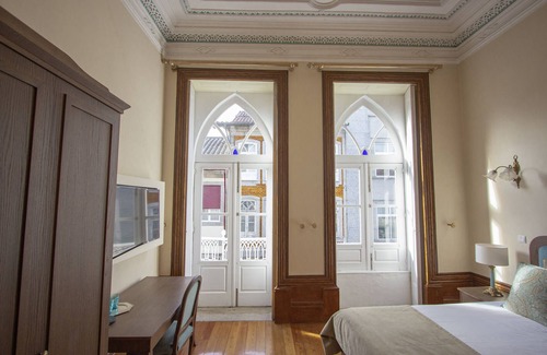 Guimaraes Hotel | Stylish Dom Jose by Guestify: Top-Rated with Spa & Dining