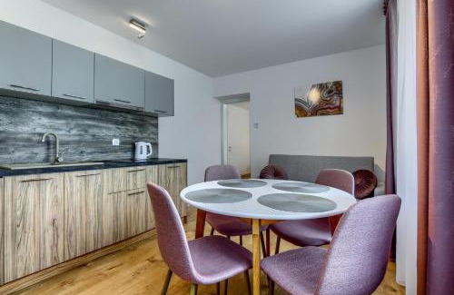 Tolkmicko Apartment | Pet-Friendly Retreat at Dom Kawalera with High Ratings