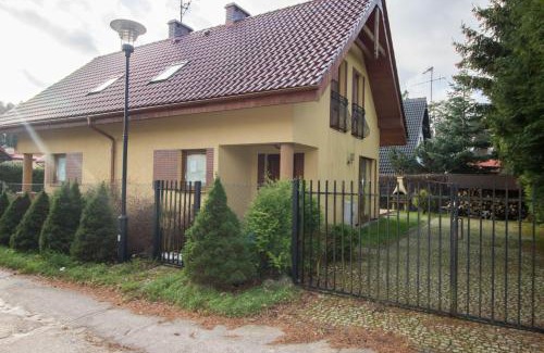 Poddabie House | Discover Family-Friendly Dom Koral Poddabie Near the Beach