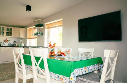 Koscierzyna House | Relax at Dom na Kaszubach: Pet-Friendly Oceanfront Retreat