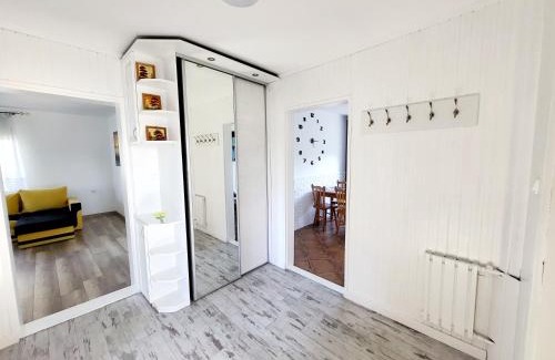 Karwienskie Bloto Drugie House | Pet-Friendly Stay at Dom na Błękitnej - Guest Rated 9.2
