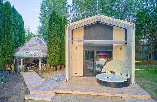 Piecki Villa | Beachfront Bliss at Dom na plaży with Private Beach Access