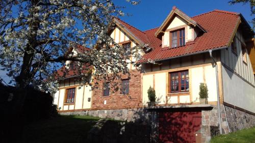 Krokowa House | Pet-Friendly Getaway at Dom Na Rozdrozu - Rated 9.7/10