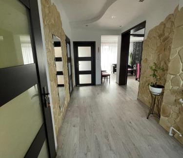 Spytkowice Apartment | Discover Dom na Wzgórzach: Family-Friendly Retreat