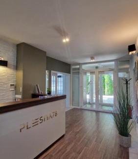 gmina Bedzino Villa | Charming Dom nad Morzem Pleśna78 with Oceanfront Views