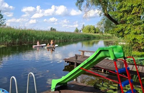 Szeligi House | Discover Dom nad rzeką Legą: Guest Rated 9.8, Pet Friendly