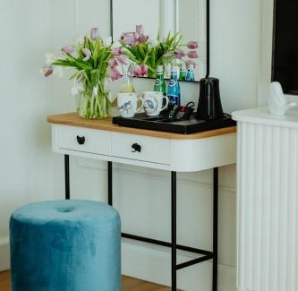 Jarocin Bed & Breakfast | Discover Dom Ogrodnika Boutique: Family-Friendly Retreat