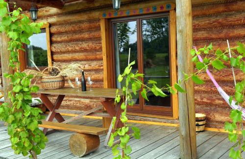 Bochnia House | Family-Friendly Retreat at Dom Pachnacy Zywica with Hot Tub