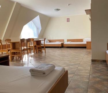 Lichen Stary Hotel | Welcoming Dom Pielgrzyma ARKA with Breakfast & Restaurant