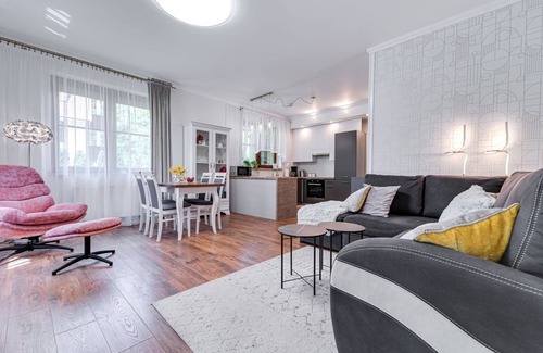 Polanica-Zdroj Apartment | Relax at Dom pod Jaworem: Pet-Friendly Retreat with Spa