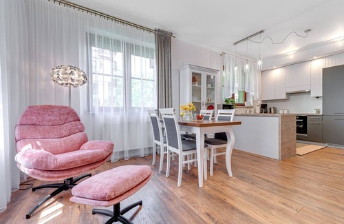 Polanica-Zdroj Apartment | Relax at Dom pod Jaworem: Pet-Friendly Retreat with Spa