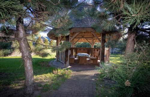 Jaminy House | Cozy Dom pod Lipą: Guest Rated 9/10 with Hot Tub Amenities