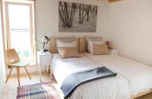Blatnica House | Experience Oceanfront Bliss at Dom Pod Lipami, Rated 9.8