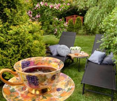 Srebrna Gora Bed & Breakfast | Exceptional Oceanfront Retreat at Dom Pod Różami Agroturystyka