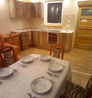 Goldap Ski Chalet | Pet-Friendly Retreat: Dom pod Wierzbami with 9.3/10 Score