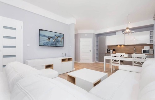 Kolczewo House | Indulge in Posejdon C: Jacuzzi and Sauna Retreat