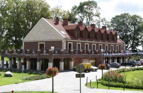 Uniejow Apartment | Experience Comfort at Dom Pracy Twórczej with Breakfast