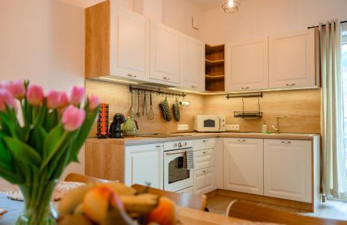 Besenova Apartment | Family-Friendly Getaway at Dom pri jazere, Bešeňová