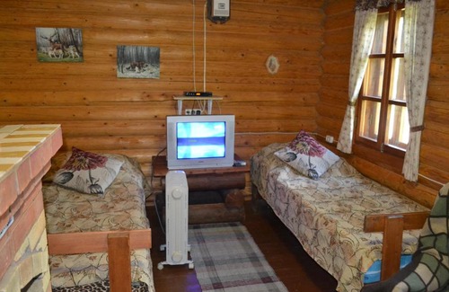 Volnoga House | Pet-Friendly Dom Rybaka Bolshaya Medveditsa with Ocean View