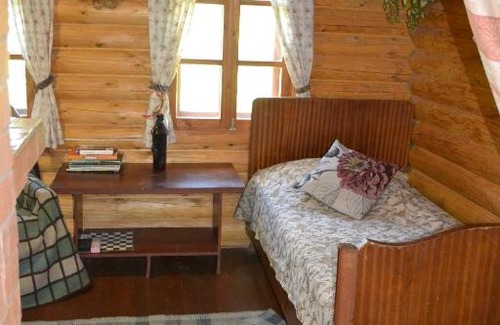 Volnoga House | Pet-Friendly Dom Rybaka Bolshaya Medveditsa with Ocean View