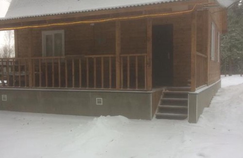 Minsk Region Cabin | Pet-Friendly Home with 4 Bedrooms and Hot Tub Awaits