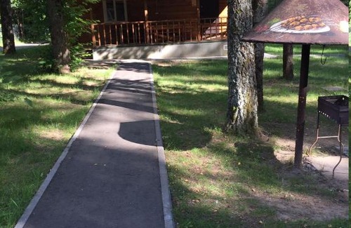Minsk Region Cabin | Pet-Friendly Home with 4 Bedrooms and Hot Tub Awaits