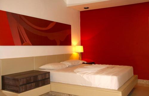 Patamares Hotel | Adult Only Retreat at DOM Suites with Restaurant & Breakfast