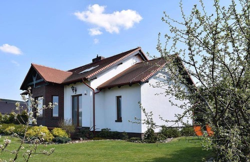 Lipnica House | Discover Dom U Zbyszka with Private Beach & Hot Tub