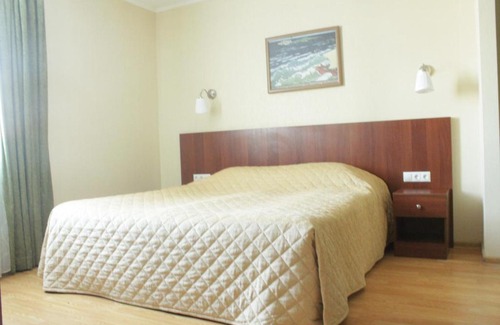 Malyye Rzhavki Hotel | Pet-Friendly Retreat at Dom Uchenykh – Guest Rated 8/10
