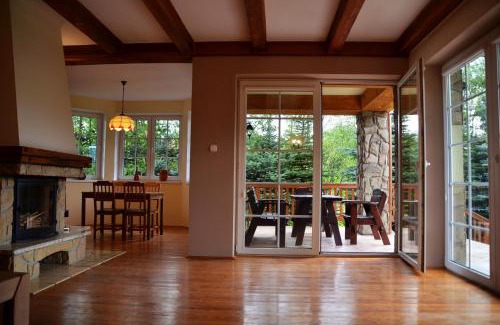 Stryszawa House | Family-Friendly Getaway at Dom w Beskidach - 10/10 Rated