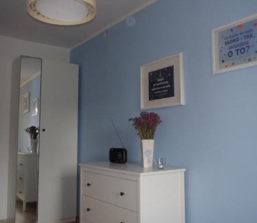 Janowice Wielkie House | Cozy Dom w Dolinie: Guest Rated 9.5 with Hot Tub & Breakfast
