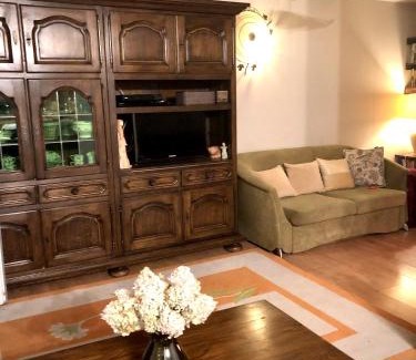 Ujsoy House | Relax in Domek w Glince: Pet-Friendly Retreat with High Rating