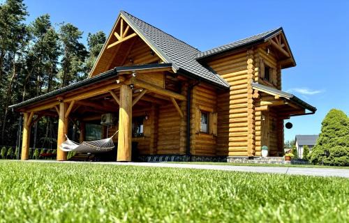 Karwienskie Bloto Drugie House | Exclusive Getaway at Dom Wakacyjny Złoto Północy, 9.8/10