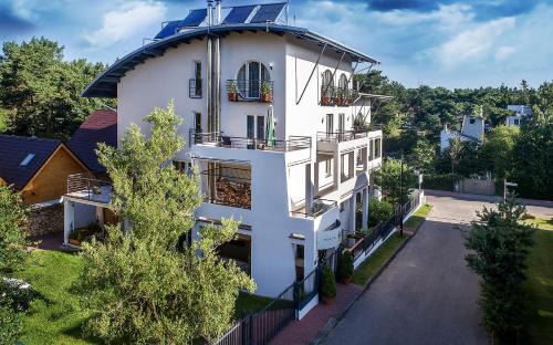 Jastrzebia Gora Hotel | Relax at Dom Wypoczynkowy Oskar with Ocean View & Spa