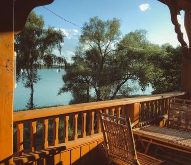 Ryn House | Ryn Lakefront Retreat in Mazury - Pet Friendly & Pool Access