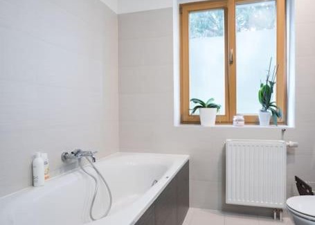 Poznan Villa | Cozy Garden Home Near the City Center - Guest Rated 9.6