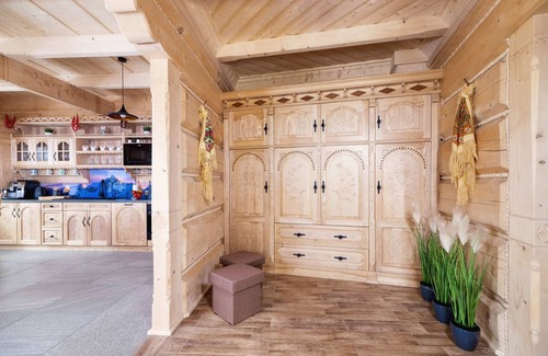 Zakopane Apartment | Cozy Zasypane House: Pet-Friendly with Spa & Kitchenette