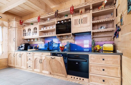 Zakopane Apartment | Cozy Zasypane House: Pet-Friendly with Spa & Kitchenette