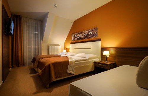 Cerveny Klastor Hotel | Relax at Dom zdravia - KÚPELE PIENINY with Pool & Spa