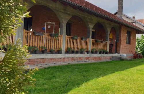 Arandelovac Cabin | Unforgettable Stays at Domaćinska kuća - Guest Rated 10/10
