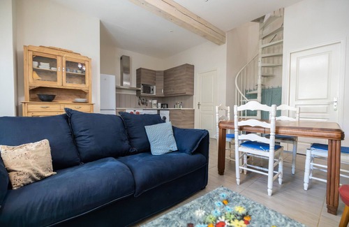 Saint-Genis Cottage | Unforgettable Stay at Domaine Castell de Blés - Gîte Vermeille