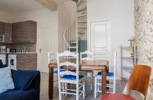 Saint-Genis Cottage | Unforgettable Stay at Domaine Castell de Blés - Gîte Vermeille