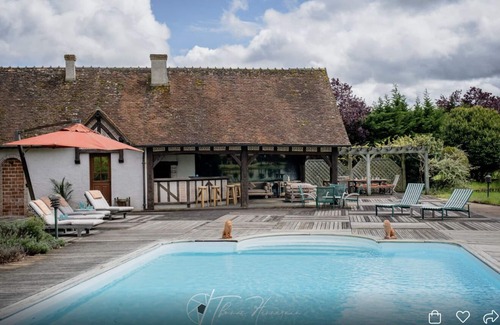Saint-Aignan-le-Jaillard House | Relax at Domaine Champlivault with Inviting Hot Tub Amenities