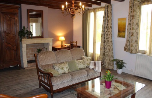 Saint-Magne-de-Castillon House | Serene Domaine du Lacarès: Pool, Spa & Family-Friendly Stay