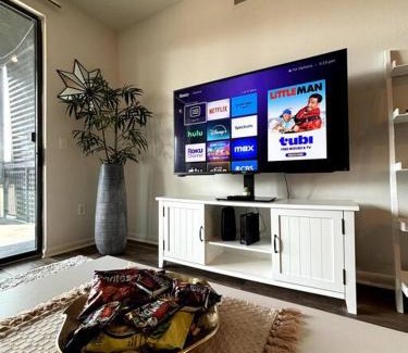 North Burnet Apartment | Domain Luxe