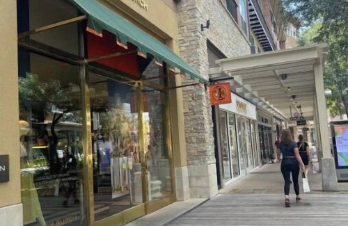 McNeil House | Domain 2 Bedroom Apartment - Pet Friendly & Self Check-In