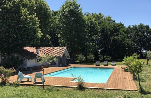 Angresse House | Relax at Domaine Au Bon: Poolside Retreat Near Hossegor
