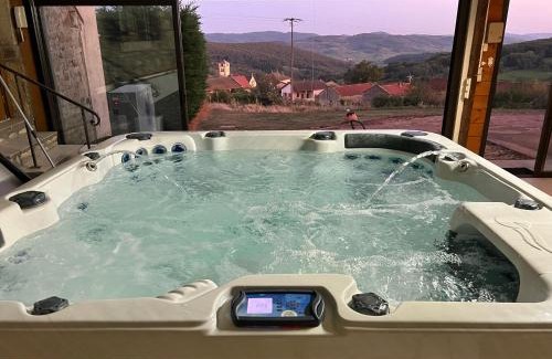 Bergesserin House | Discover Domaine-Bayard: Oceanfront Oasis with Pool