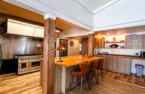 Saint Donat Ski Chalet | Discover Domaine du Lac Provost: Ideal for Weddings & Relaxation