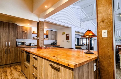 Saint Donat Ski Chalet | Discover Domaine du Lac Provost: Ideal for Weddings & Relaxation